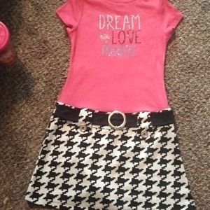 L(10/12) pink with belt black and white skirt from pink&violet